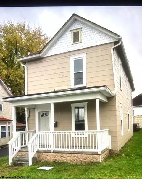 335 S 22nd St, Clarksburg, WV 26301