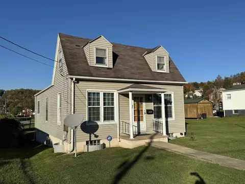 8029 Southern Ave, Stonewood, WV 26301