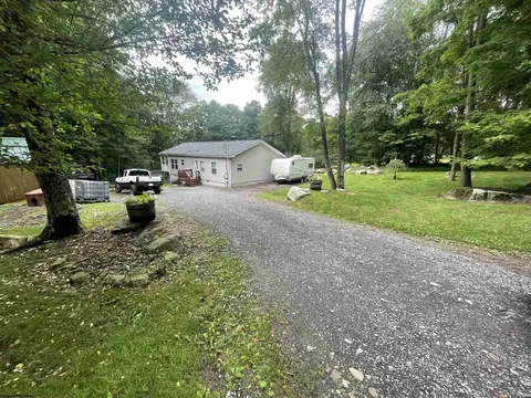 443 Miller Rd, Albright, WV 26519