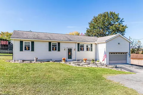 271 Florida Ave, Westover, WV 26501