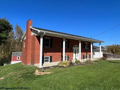 9 Edwin St, Morgantown, WV 26505