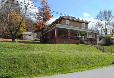 58 N Beverly Pike, Belington, WV 26250