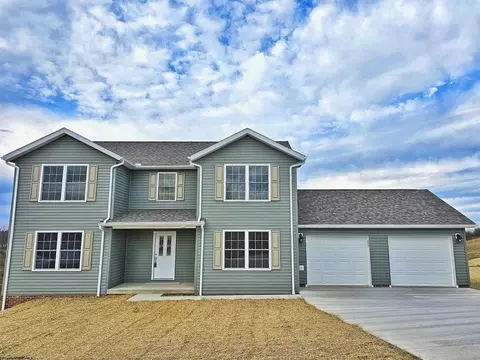 731 Auburn Ln, Flemington, WV 26347