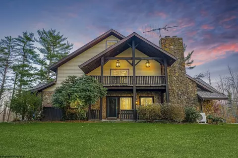 317 Dave Trickett Ln, Independence, WV 26374