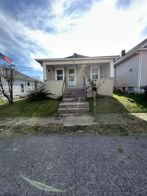 197 Bond St, Clarksburg, WV 26301