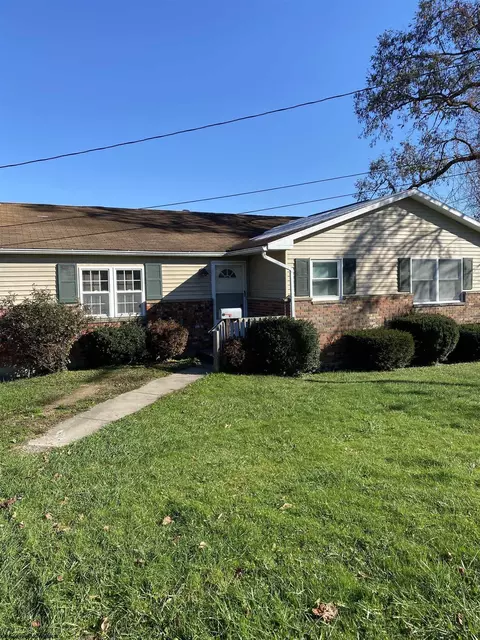 219 Tiano St, Fairmont, WV 26554