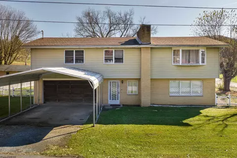 240 Hickory St, Grafton, WV 26354