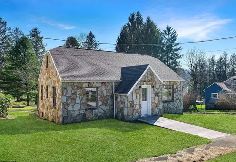400 Adair St, Terra Alta, WV 26764