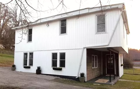 95 Hampton St, Elkins, WV 26241