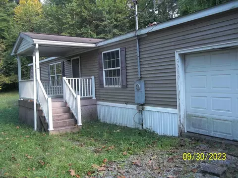 37 Mystery Ln, Fairmont, WV 26554