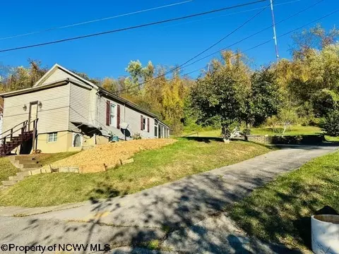 950 Delaware St, Clarksburg, WV 26301