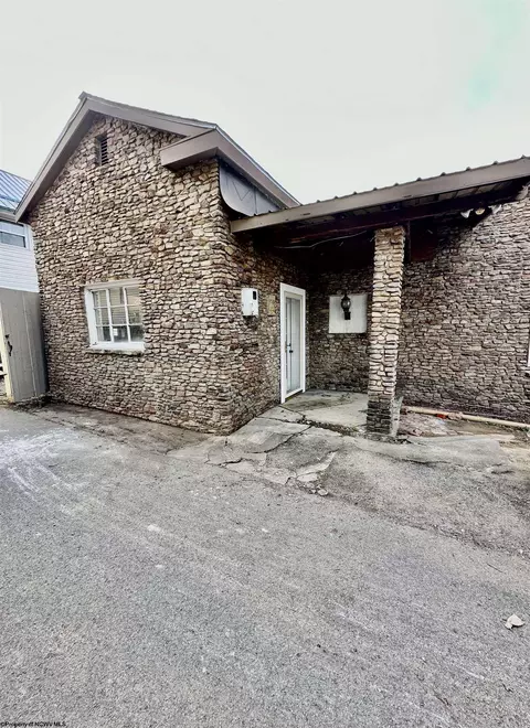 420 Benoni Ave, Fairmont, WV 26554