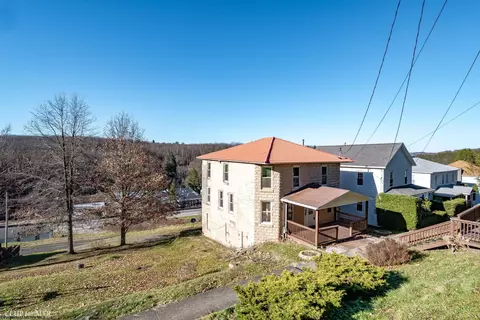 233 Brown St, Thomas, WV 26292