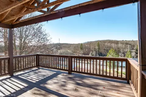 233 Brown St, Thomas, WV 26292 photo 17