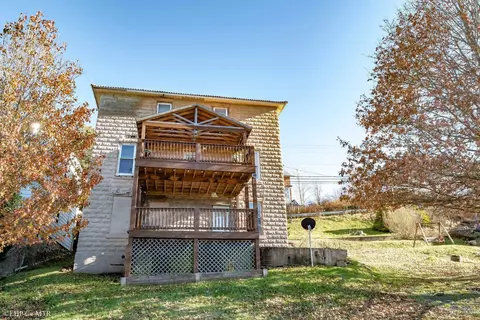 233 Brown St, Thomas, WV 26292 photo 2