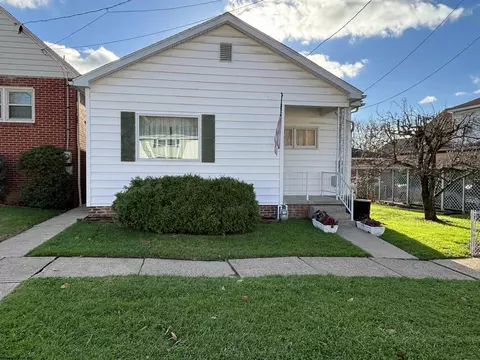 1933 Gould Ave, Clarksburg, WV 26301
