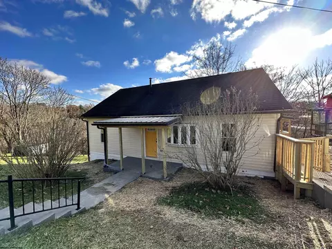 1420 Beverly Rd, Fairmont, WV 26554