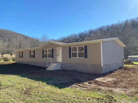 3008 Chenoweth Creek Rd, Elkins, WV 26241