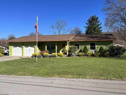 1617 Garner St, Fairmont, WV 26554