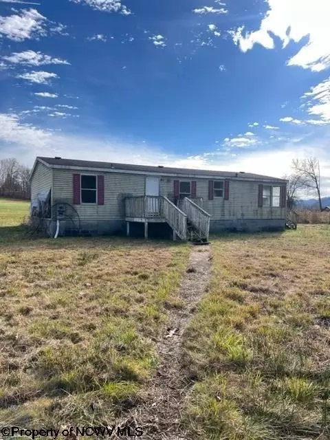 85 Scarff Ln, Elkins, WV 26241