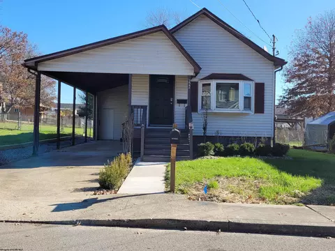 222 Davisson St, Bridgeport, WV 26330