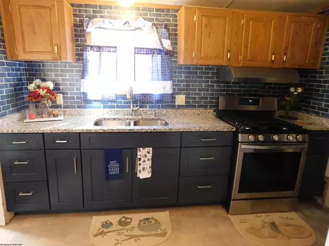 1534 Brookside Rd, Aurora, WV 26705 photo 7