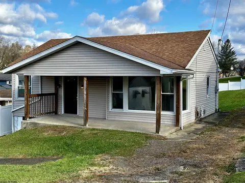 109 Terrace Mnr, Fairmont, WV 26554
