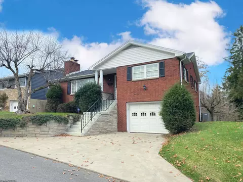 1219 Morningside Dr, Fairmont, WV 26554