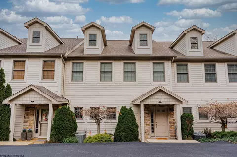 16 Waterside Dr, Morgantown, WV 26508