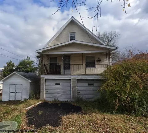 49 W High St, Westover, WV 26501