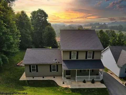 109 Victoria Falls Dr, Morgantown, WV 26508