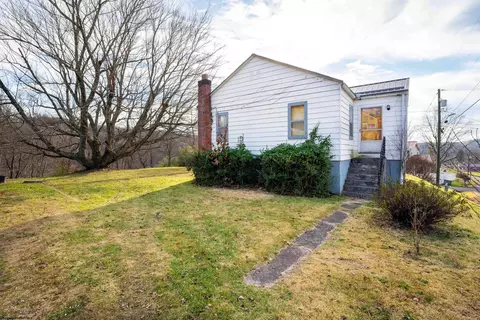 1504 Buckhannon Ave, Morgantown, WV 26508