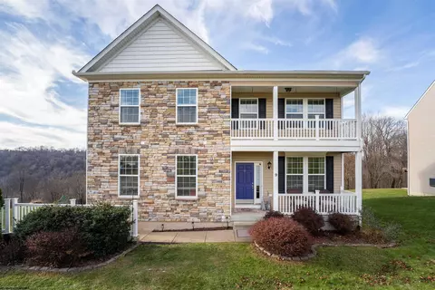 9 Ridgeview Ln, Morgantown, WV 26508
