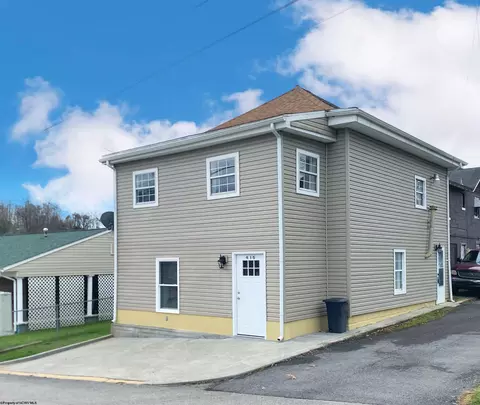 416 Race St, Fairmont, WV 26554