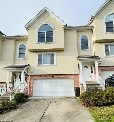 267 Palisades Dr, Morgantown, WV 26505