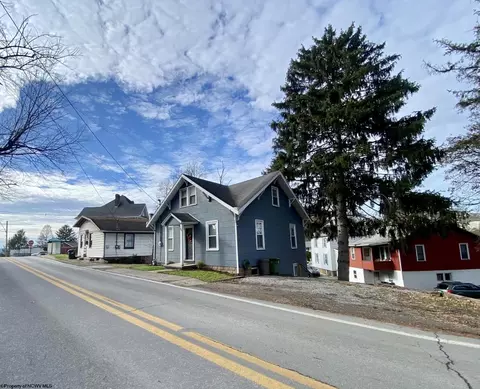 803 Stewart St, Morgantown, WV 26505