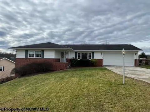 106 Linda Ln, Fairmont, WV 26554