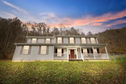 355 Charmwood Rd, Clarksburg, WV 26301