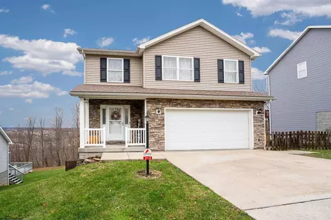 213 Eastgate Dr, Morgantown, WV 26508