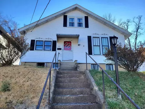 225 High St, Shinnston, WV 26431