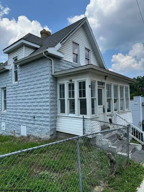 5 Pietro St, Morgantown, WV 26501