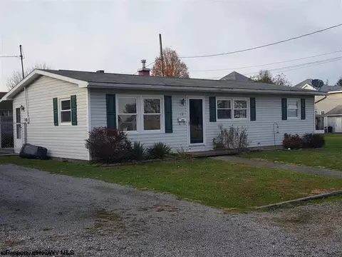 12 Tucker St, Buckhannon, WV 26201