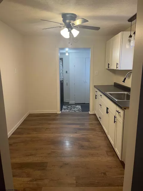 87 Valley St, Salem, WV 26426 photo 2