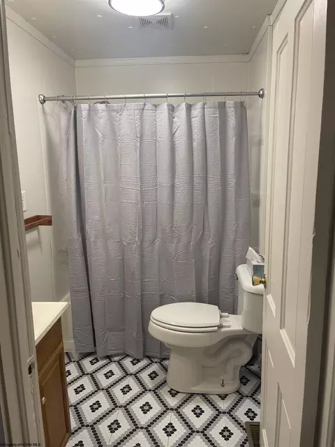 87 Valley St, Salem, WV 26426 photo 8