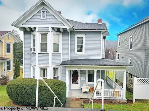 451 Walnut St, Grafton, WV 26354