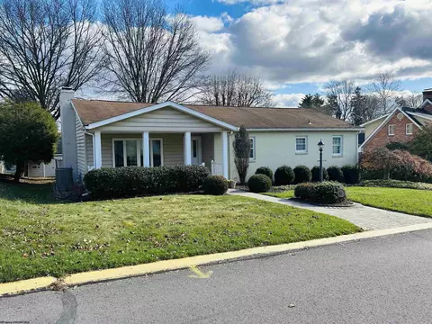 1138 Munsey St, Morgantown, WV 26505