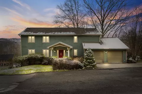 184 Renwick Dr, Clarksburg, WV 26301
