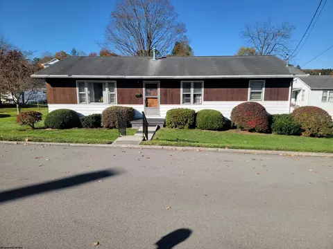 106 S Locust Ave, Kingwood, WV 26537
