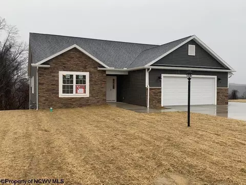 137 Charolais Cir, Fairmont, WV 26554