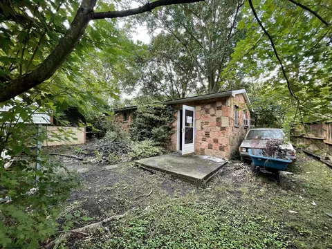 1296 Rivershore Dr, Fairmont, WV 26554